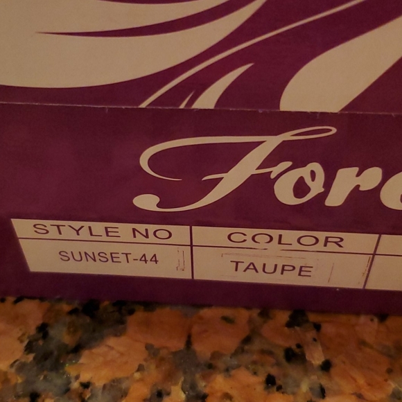 Forever Taupe Floral Heels Mult Sizes NIB 3/$25 - Picture 6 of 6